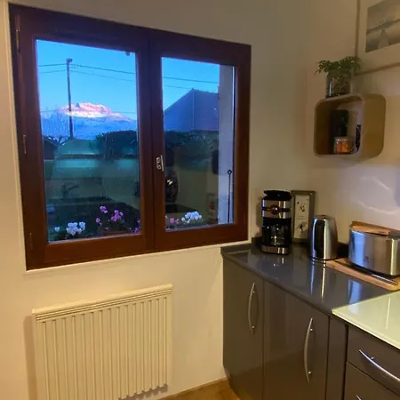 Au Calme Avec Vue Sur Les Montagnes. Sévrier