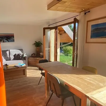 Appartamento Au Calme Avec Vue Sur Les Montagnes. *